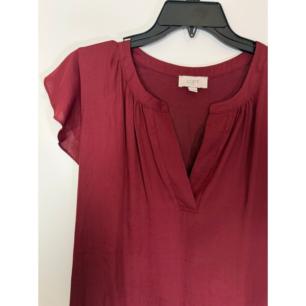LOFT Burgundy Blouse Large L Flutter Sleeve V-Neck High Low Maroon Mixed Media